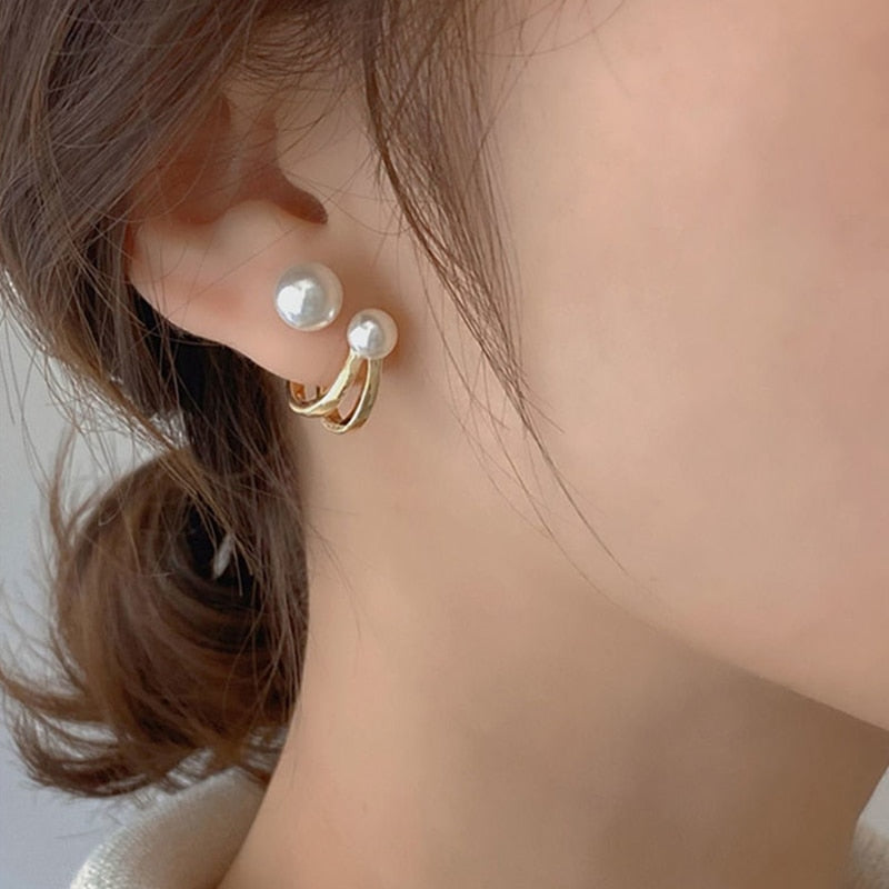 2025 New Cute Pearl Studs Hoop Earrings for Women Gold Color Eardrop Minimalist Tiny Huggies Hoops Wedding Fashion Jewelry